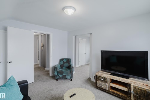 11708 130 Street, Edmonton, AB - Indoor Photo Showing Living Room