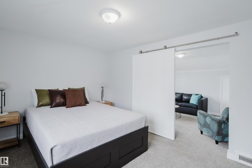 11708 130 Street, Edmonton, AB - Indoor Photo Showing Bedroom
