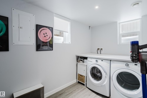 11708 130 Street, Edmonton, AB - Indoor Photo Showing Laundry Room
