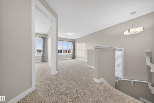 2302 Casey Crescent, Edmonton, AB - Indoor Photo Showing Other Room