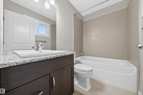 2302 Casey Crescent, Edmonton, AB - Indoor Photo Showing Bathroom
