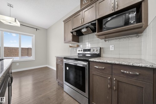 2302 Casey Crescent, Edmonton, AB - Indoor Photo Showing Kitchen
