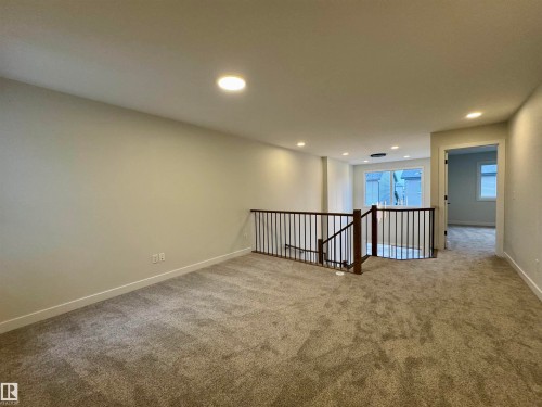 3218 Dixon Way, Edmonton, AB - Indoor Photo Showing Other Room