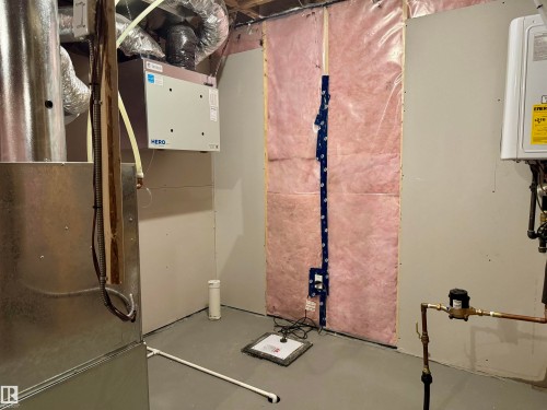 3218 Dixon Way, Edmonton, AB - Indoor Photo Showing Basement