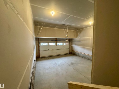 3218 Dixon Way, Edmonton, AB - Indoor Photo Showing Garage