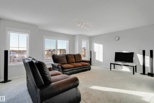 4286 126A Avenue, Edmonton, AB - Indoor Photo Showing Living Room