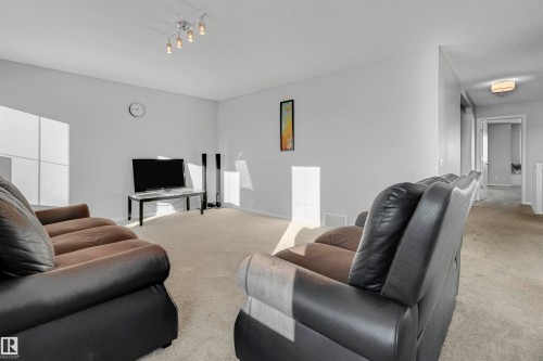 4286 126A Avenue, Edmonton, AB - Indoor Photo Showing Living Room