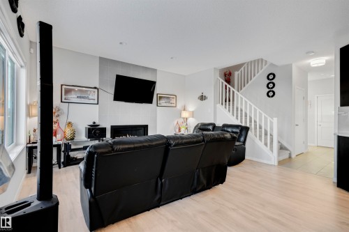 4286 126A Avenue, Edmonton, AB - Indoor With Fireplace