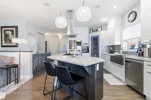 46 Longview Crescent, Spruce Grove, AB - Indoor Photo Showing Kitchen With Upgraded Kitchen