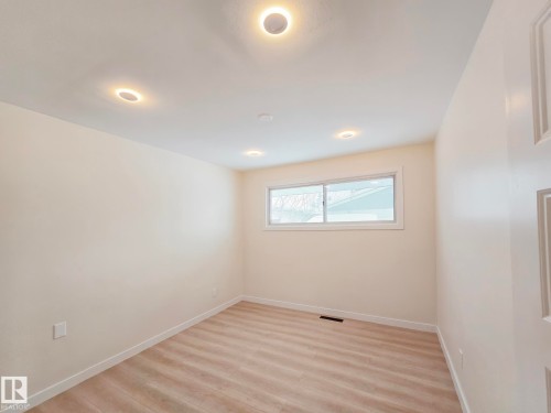13711 133 Avenue, Edmonton, AB - Indoor Photo Showing Other Room