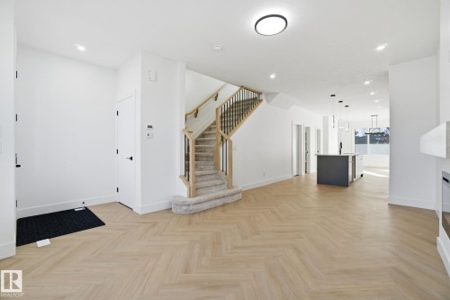 10124 82 Street, Edmonton, AB - Indoor