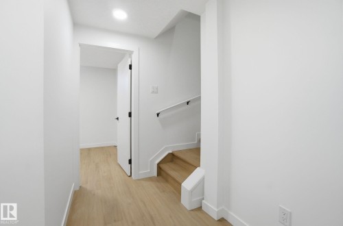 10124 82 Street, Edmonton, AB - Indoor Photo Showing Other Room