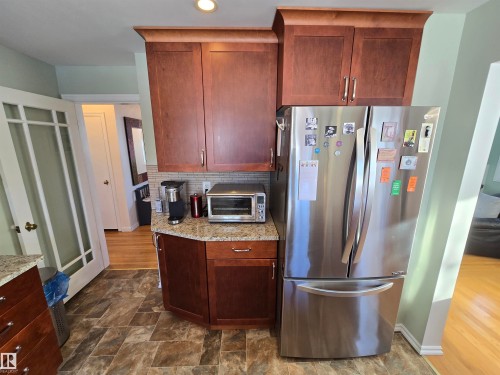 11303 113A Avenue Nw, Edmonton, AB - Indoor Photo Showing Kitchen