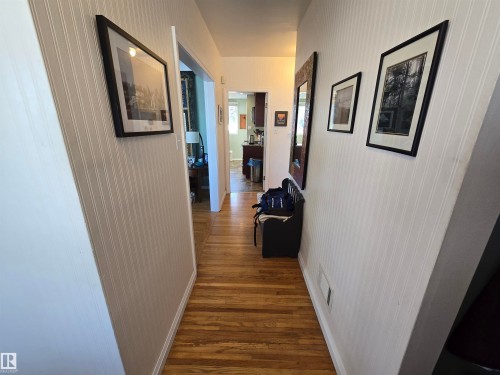 11303 113A Avenue Nw, Edmonton, AB - Indoor Photo Showing Other Room