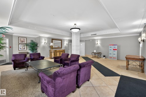 704 9707 105 Street, Edmonton, AB - Indoor