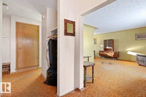 13611 119 Avenue, Edmonton, AB - Indoor