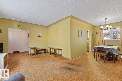 13611 119 Avenue, Edmonton, AB - Indoor Photo Showing Other Room
