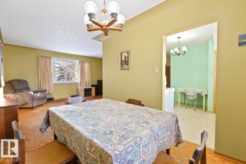 13611 119 Avenue, Edmonton, AB - Indoor Photo Showing Bedroom