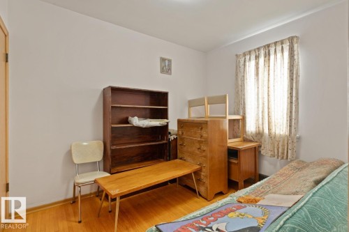 13611 119 Avenue, Edmonton, AB - Indoor Photo Showing Bedroom