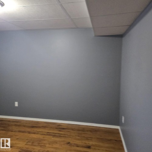270 Dunvegan Road, Edmonton, AB - Indoor Photo Showing Other Room