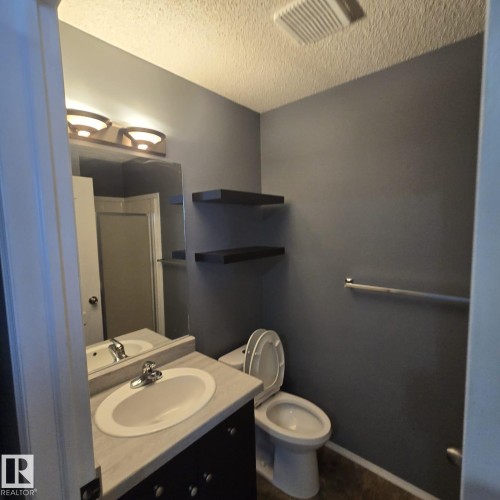 270 Dunvegan Road, Edmonton, AB - Indoor Photo Showing Bathroom