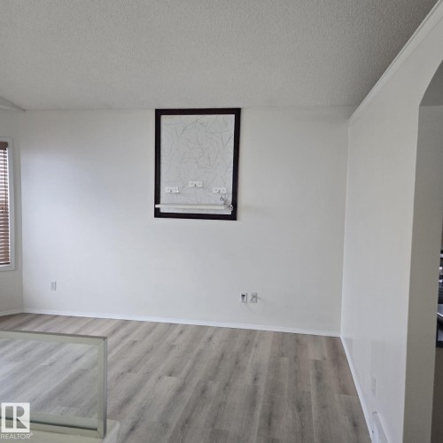 270 Dunvegan Road, Edmonton, AB - Indoor Photo Showing Other Room