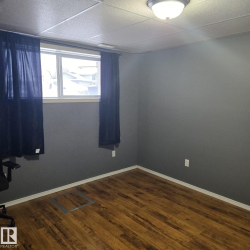270 Dunvegan Road, Edmonton, AB - Indoor Photo Showing Other Room
