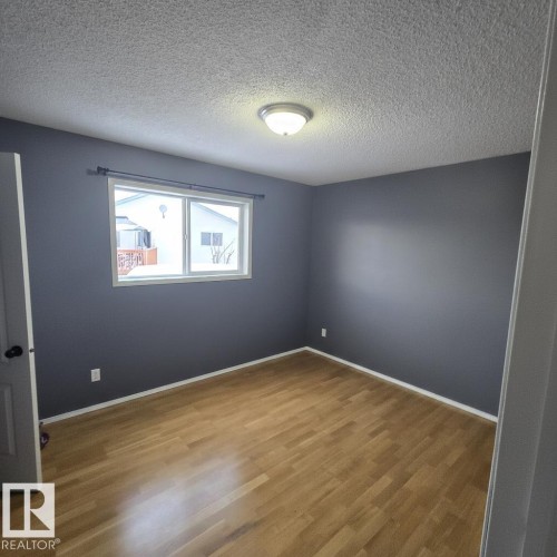 270 Dunvegan Road, Edmonton, AB - Indoor Photo Showing Other Room