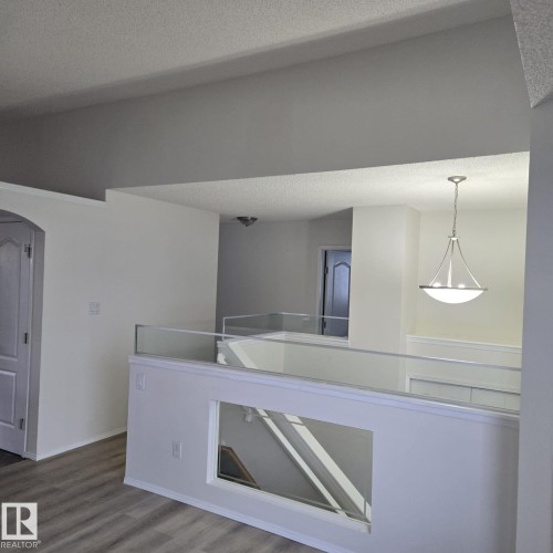 270 Dunvegan Road, Edmonton, AB - Indoor Photo Showing Other Room