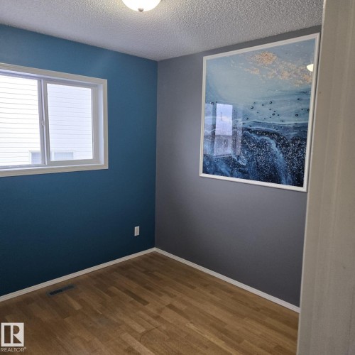 270 Dunvegan Road, Edmonton, AB - Indoor Photo Showing Other Room