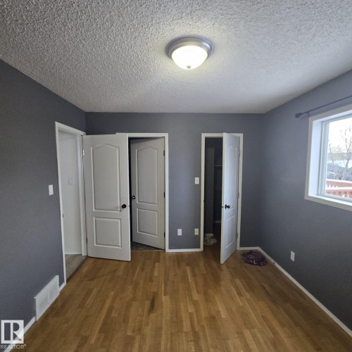 270 Dunvegan Road, Edmonton, AB - Indoor Photo Showing Other Room