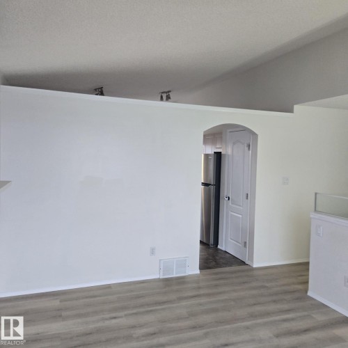 270 Dunvegan Road, Edmonton, AB - Indoor Photo Showing Other Room