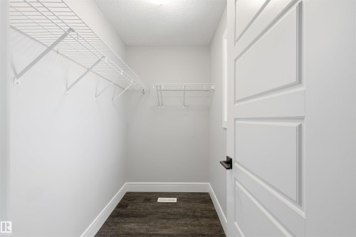 281 Desrochers Boulevard Sw, Edmonton, AB - Indoor