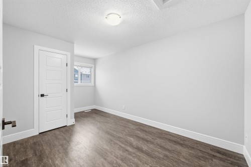 281 Desrochers Boulevard Sw, Edmonton, AB - Indoor Photo Showing Other Room