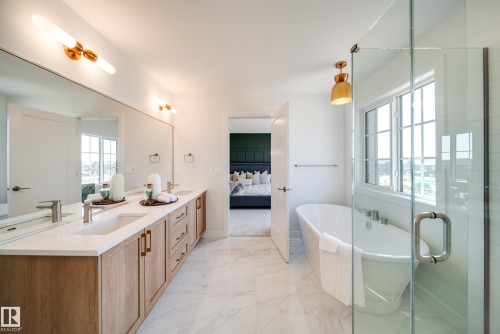 1 Cloutier Close, St. Albert, AB - Indoor Photo Showing Bathroom