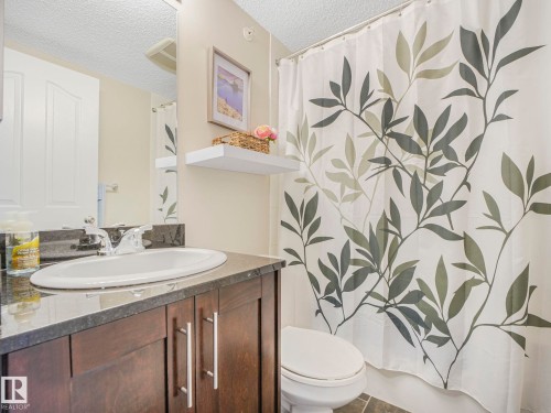 404 270 Mcconachie Drive, Edmonton, AB - Indoor Photo Showing Bathroom