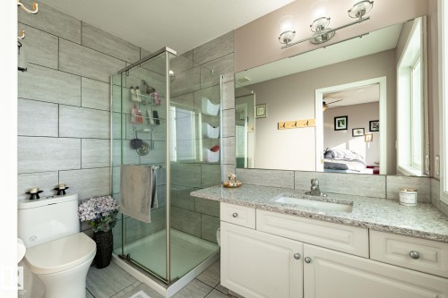 40 Deer Park Boulevard, Spruce Grove, AB - Indoor Photo Showing Bathroom