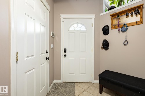 40 Deer Park Boulevard, Spruce Grove, AB - Indoor Photo Showing Other Room
