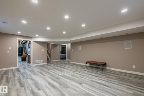 40 Deer Park Boulevard, Spruce Grove, AB - Indoor