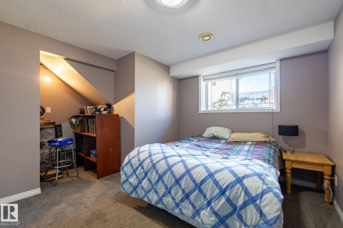 40 Deer Park Boulevard, Spruce Grove, AB - Indoor Photo Showing Bedroom