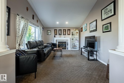 40 Deer Park Boulevard, Spruce Grove, AB - Indoor Photo Showing Living Room With Fireplace