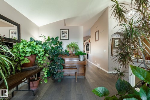 40 Deer Park Boulevard, Spruce Grove, AB - Indoor Photo Showing Other Room