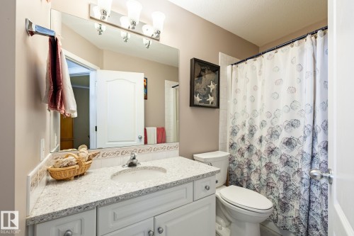 40 Deer Park Boulevard, Spruce Grove, AB - Indoor Photo Showing Bathroom
