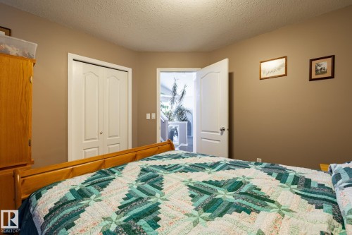 40 Deer Park Boulevard, Spruce Grove, AB - Indoor Photo Showing Bedroom