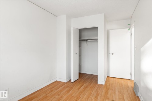 11443 22 Avenue, Edmonton, AB - Indoor Photo Showing Other Room