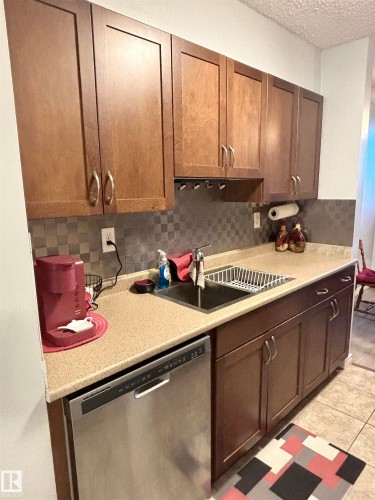 26 8735 165 St. Nw, Edmonton, AB - Indoor Photo Showing Kitchen