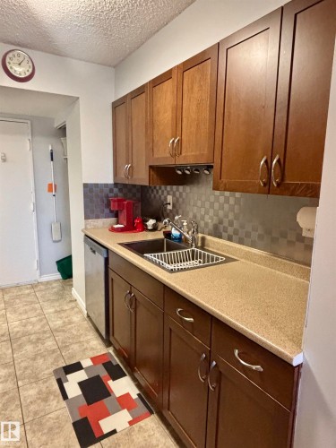 26 8735 165 St. Nw, Edmonton, AB - Indoor Photo Showing Kitchen