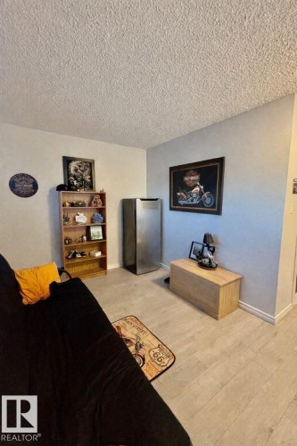 26 8735 165 St. Nw, Edmonton, AB - Indoor