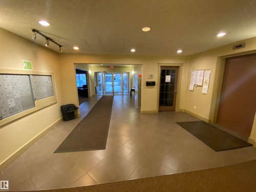 319 17415 99 Avenue Nw, Edmonton, AB - Indoor Photo Showing Other Room