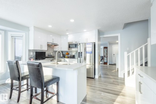 8515 24 Avenue, Edmonton, AB - Indoor Photo Showing Kitchen With Upgraded Kitchen